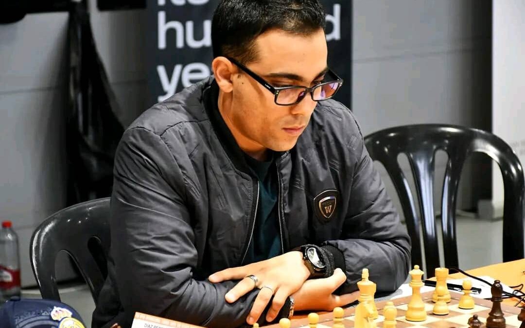 Michel Alejandro Díaz se mantiene al acecho en el Carlos Torre in Memóriam