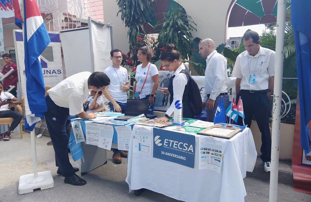 Etecsa Las Tunas presente en Feria de la Ciencia y la Innovación