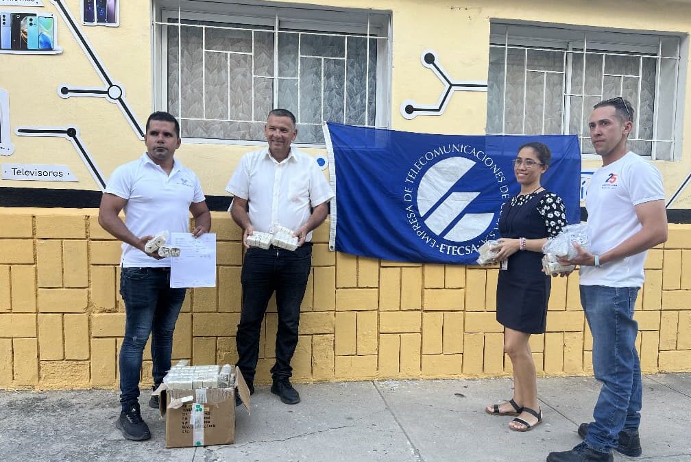 Mipyme TEC Soluciones fortalece innovación tecnológica con donación a Etecsa Las Tunas