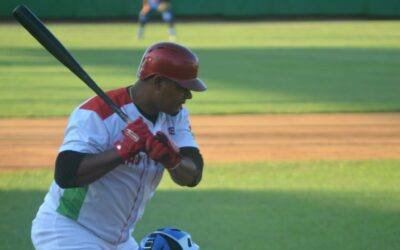 Remontada épica en el «Mella»: Los Leñadores siguen firmes en la cima