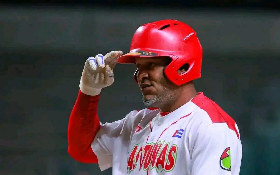 Yordanis Alarcón, a un paso del club de los dos mil hits