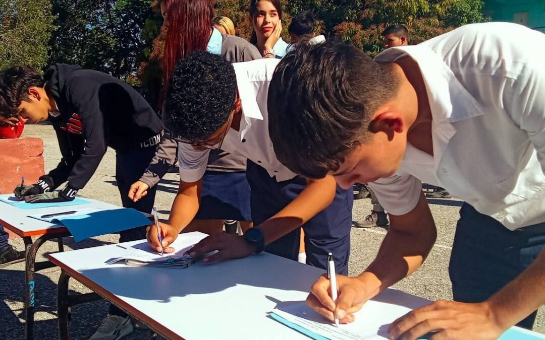 Comprometidos jóvenes tuneros a continuar estudios en la Educación Superior