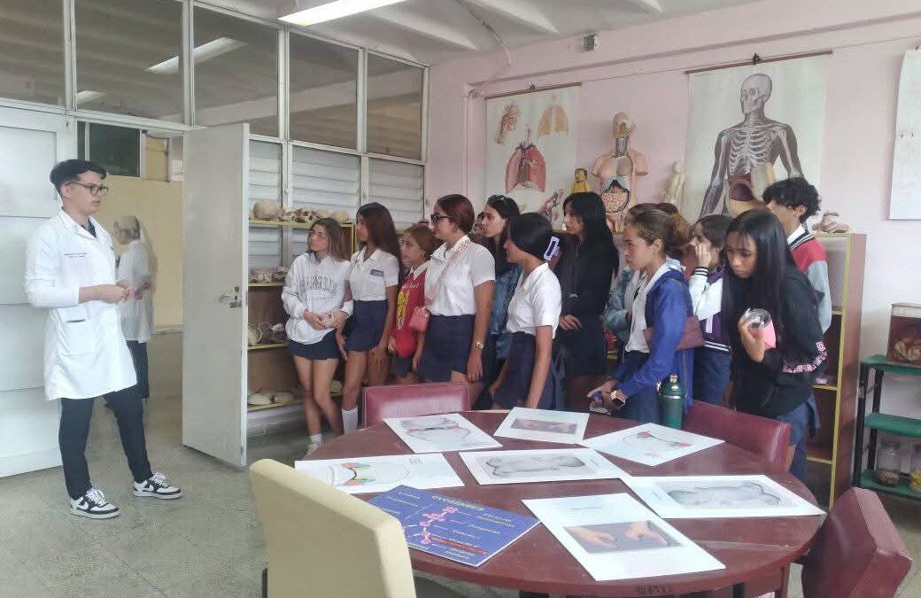 Abre sus puertas a la orientación y formación vocacional Universidad de Ciencias Médicas de Las Tunas