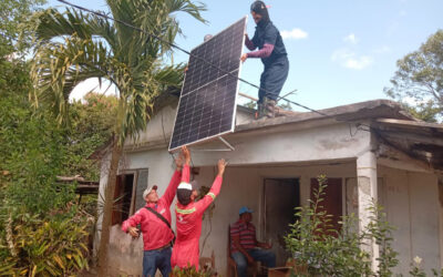 Benefician a trabajadores de la educación en Colombia con módulos fotovoltaicos