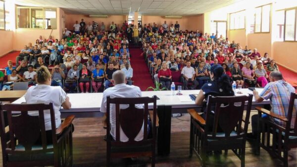 Intercambian autoridades en Las Tunas con la comunidad universitaria