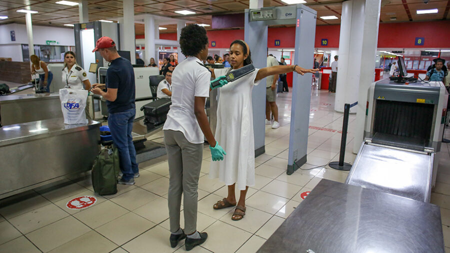 Entran en vigor en Cuba nuevos Decretos-Ley sobre Aduanas