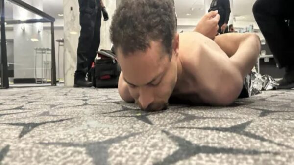 Atacante en cena de corresponsales de la Casa Blanca bajo custodia