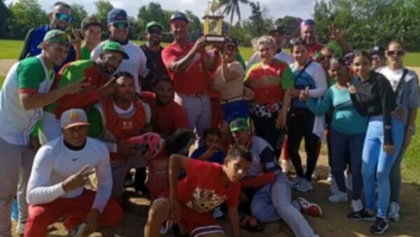 Samurais campeón de la Copa de Béisbol Social en Vázquez 