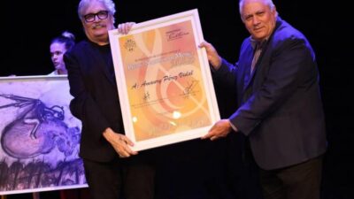 Recibe Amaury Pérez Premio Nacional de Música rodeado de amigos