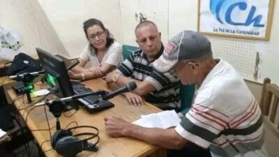 Veinte años celebra la Voz de la Comunidad