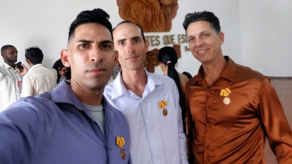 Paracaidistas tuneros reciben la Medalla Hazaña Laboral