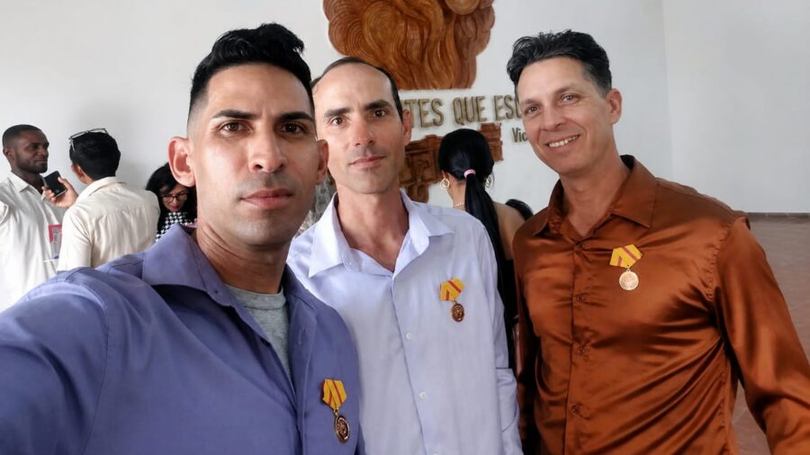 Paracaidistas tuneros reciben la Medalla Hazaña Laboral