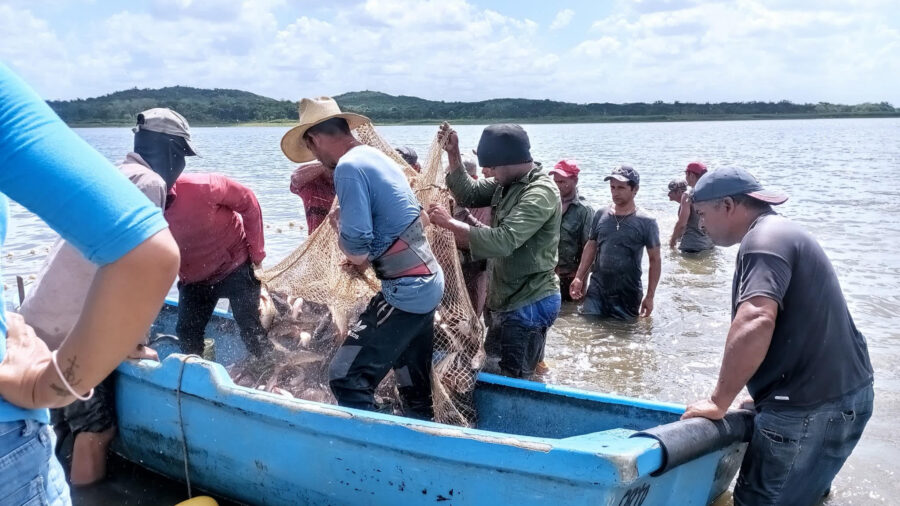 Celebran en Las Tunas Día del Trabajador de la Industria Pesquera