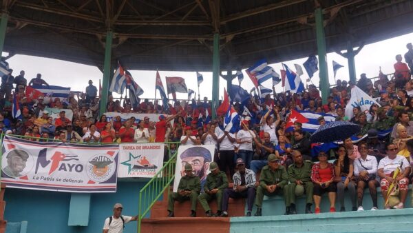 Bateando por la unidad, trabajadores tuneros rumbo al Primero de Mayo