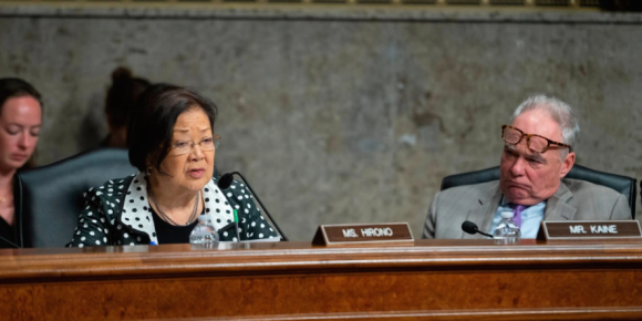 Republicanos bloquean en Senado resolución sobre poderes de guerra contra Cuba