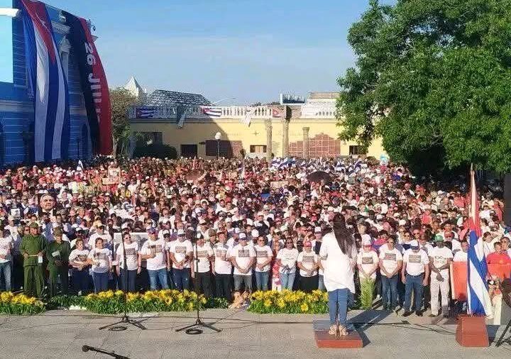 Condenan profesionales de la Salud acusación contra el líder cubano Raúl Castro y rechazan el bloqueo