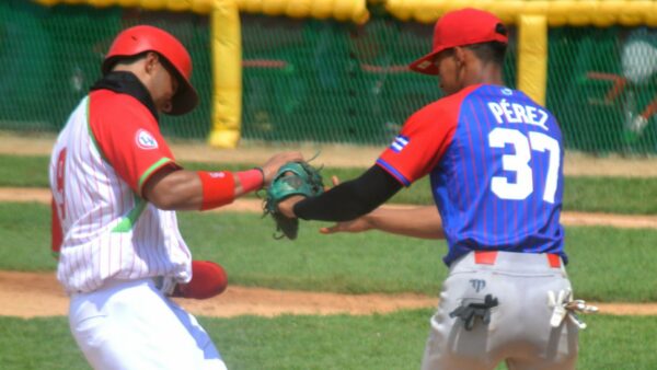 Leñadores y Cazadores dividen honores en el "Mella"
