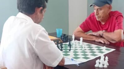Empate de Maestros en segunda ronda del Campeonato Municipal de Ajedrez Puerto Padre 2026