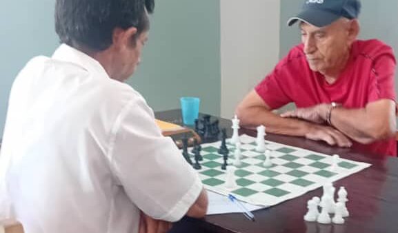 Empate de Maestros en segunda ronda del Campeonato Municipal de Ajedrez Puerto Padre 2026
