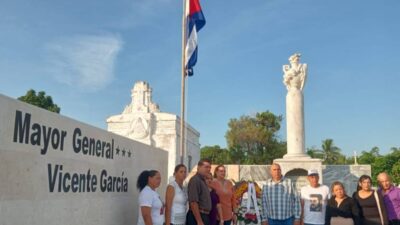 Máximas autoridades de la provincia rinden homenaje a Brígida Zaldívar, madre de los tuneros