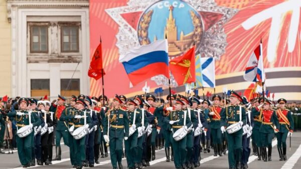 Desfile militar en Moscú conmemora 81 aniversario del Día de la Victoria (+Fotos y Video)