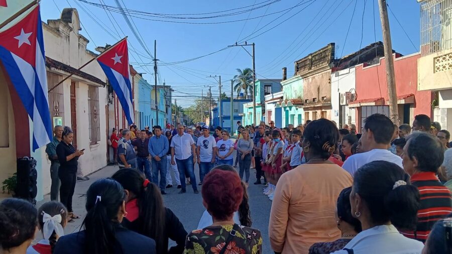Respaldan tuneros al General de Ejército Raúl Castro ante la nueva patraña imperial