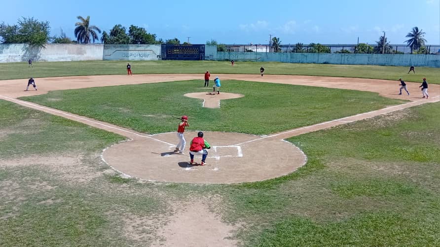 Tigres avanzan a la final en Copa de Béisbol en Puerto Padre