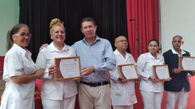 Distinguen quehacer y entrega de los profesionales de la Enfermería en Las Tunas
