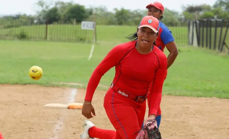 Rosangela Jardines se alista para la Copa Mundial de Softbol  2026
