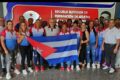 Rosangela Jardines, escolta el pabellón patrio en acto de abanderamiento del softbol femenino