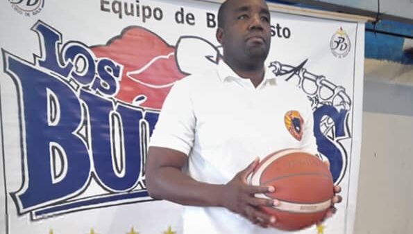 Leyenda del baloncesto cubano refuerza a Veteranos para la gran final ante Chaparra