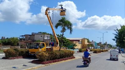 Se expande la iluminación solar en la avenida de la Libertad en Puerto Padre
