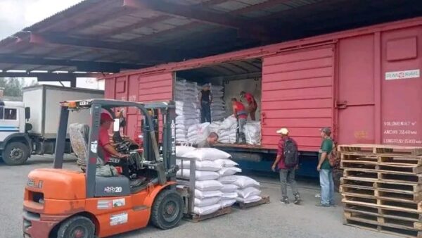 Entrega de alimentos de la canasta básica prioridad en Las Tunas
