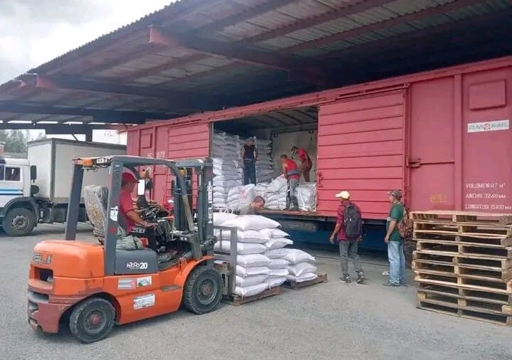 Entrega de alimentos de la canasta básica prioridad en Las Tunas