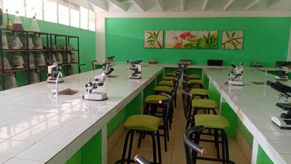 Nuevos laboratorios apoyan formación de futuros agrónomos