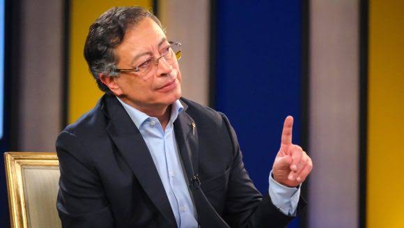 Petro hará su último viaje como presidente a Cuba