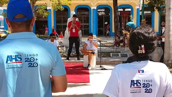 La juventud de la AHS Las Tunas presente en los 50 años de la Canción Política