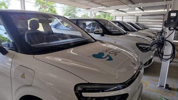 Inauguran en Las Tunas base de carga para autos eléctricos destinados a pacientes de hemodiálisis