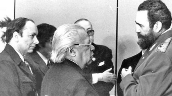 El pulso de la creación: 65 años de habitar el arte