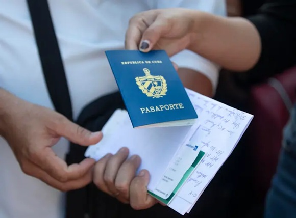 Panamá extiende visa de tránsito para cubanos hasta 2029