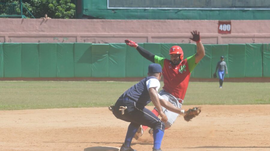 Los Leñadores derrotan a los Cachorros en la pretemporada