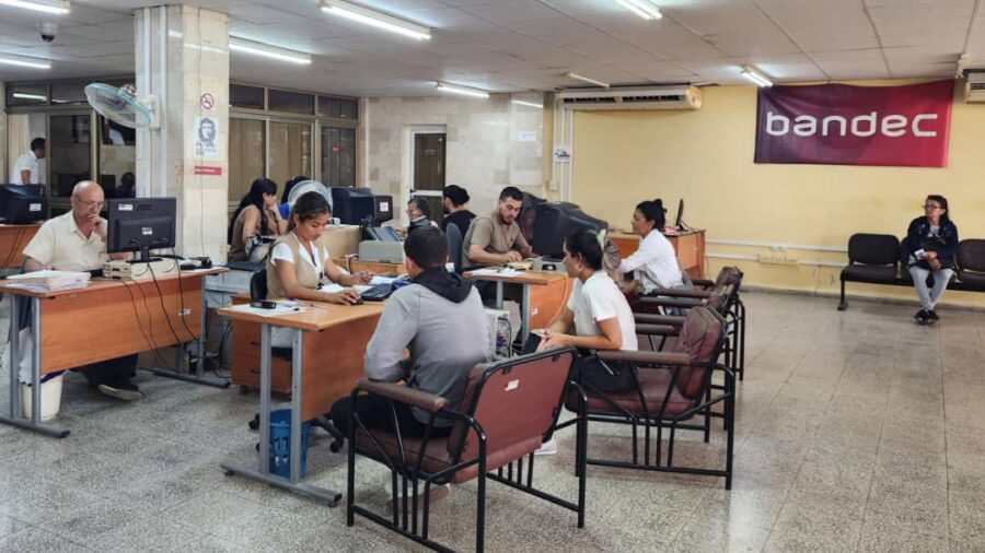 Trabajadores bancarios, vocación de servicio en tiempos de desafíos