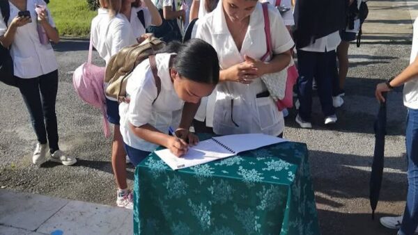 Realizan acto de ingreso a la FEU en la Universidad de Ciencias Médicas de Las Tunas