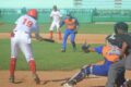 Leñadores se imponen en extrainning y empatan la subserie ante los Gallos
