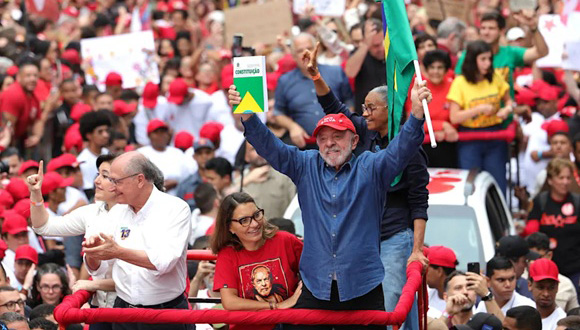 Lula triunfa en el balotaje y tendrá un cuarto mandato al frente de Brasil