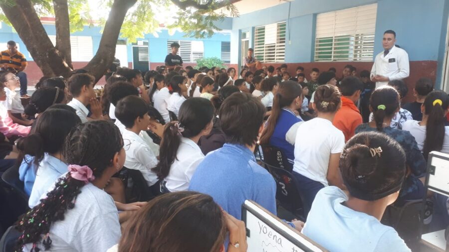 Prevención y educación en centros escolares de Las Tunas