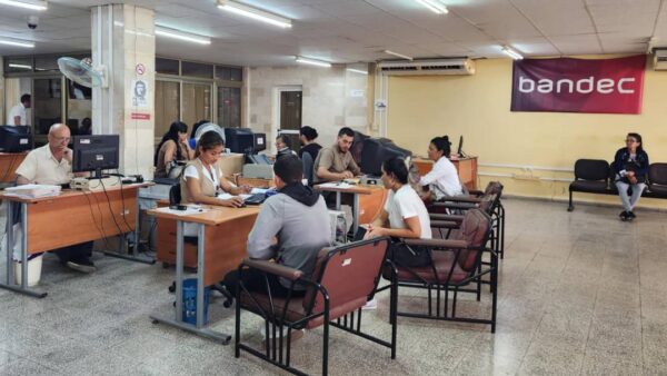 Trabajadores bancarios, vocación de servicio en tiempos de desafíos